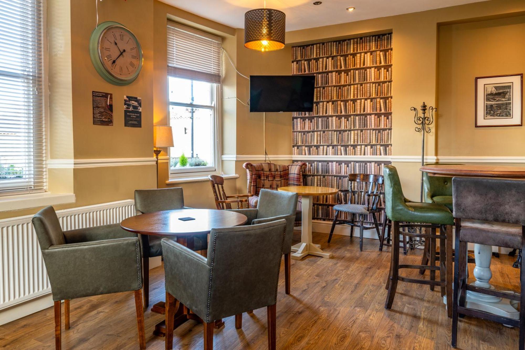 Castle Court Hotel Beaumaris Buitenkant foto