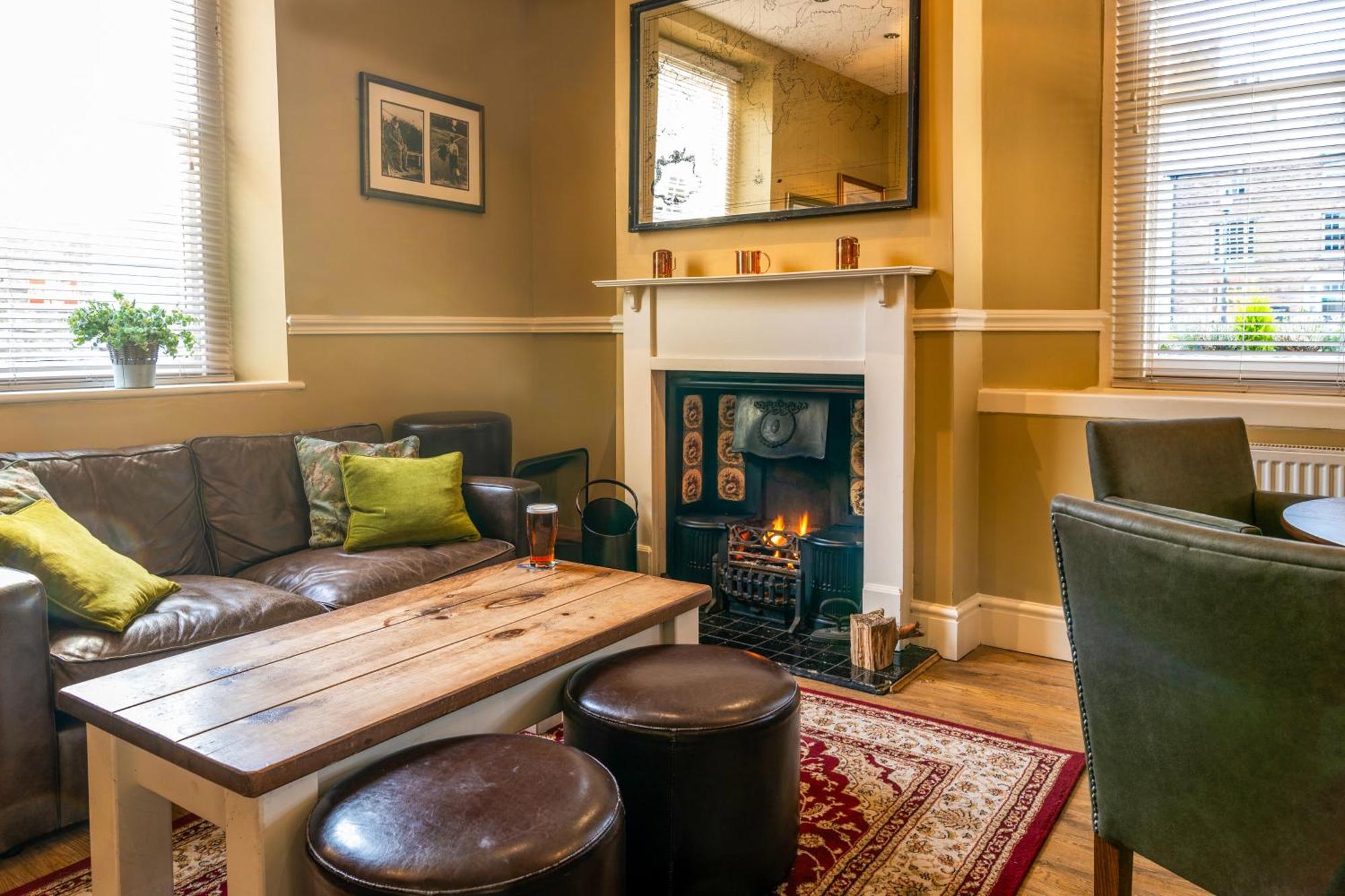 Castle Court Hotel Beaumaris Buitenkant foto
