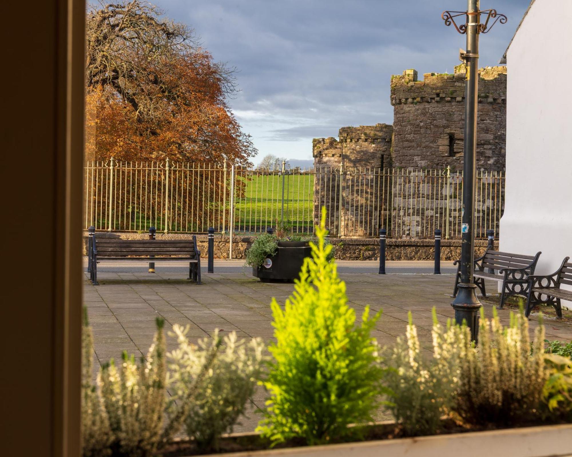Castle Court Hotel Beaumaris Buitenkant foto