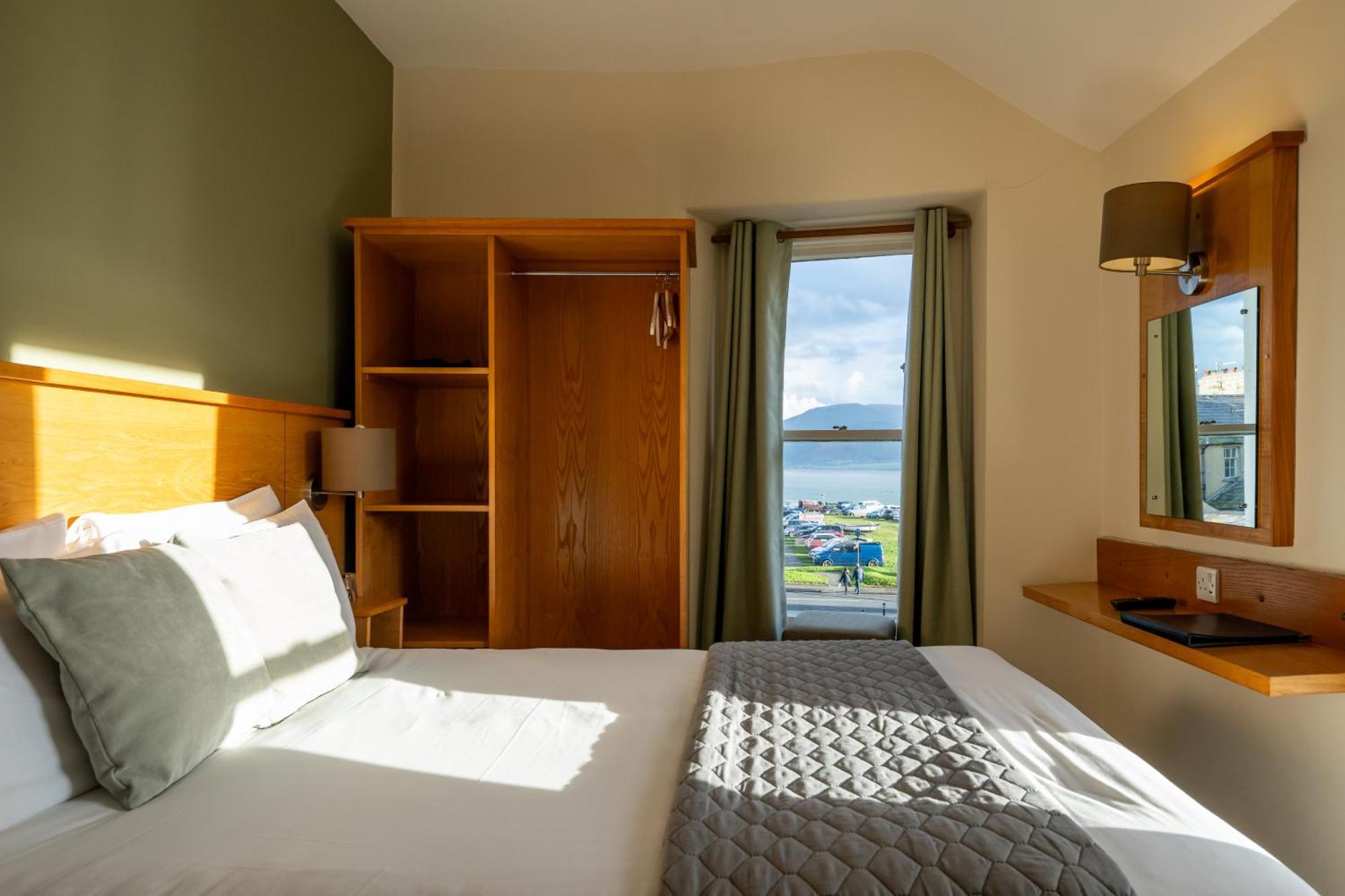 Castle Court Hotel Beaumaris Buitenkant foto