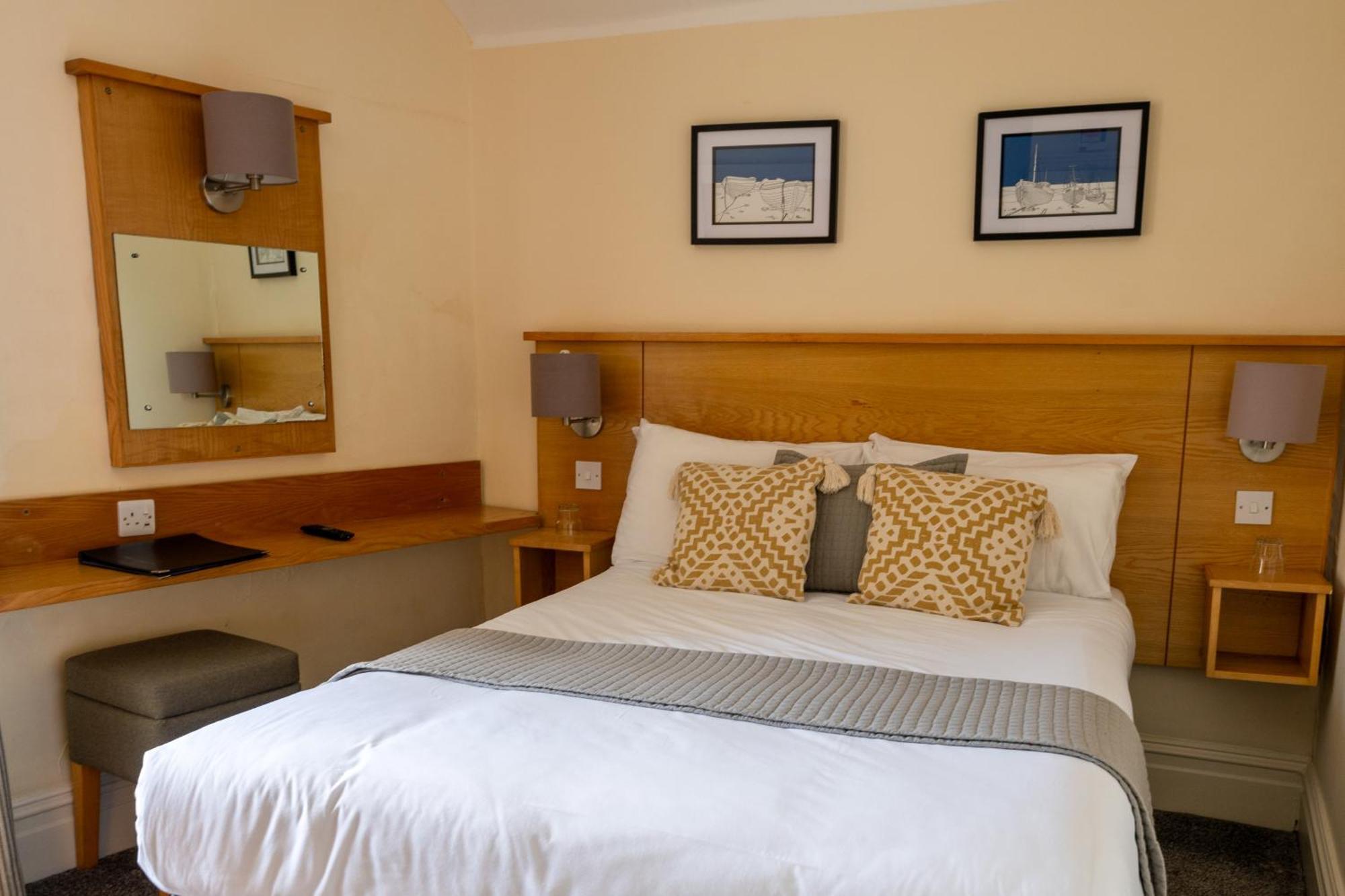 Castle Court Hotel Beaumaris Buitenkant foto