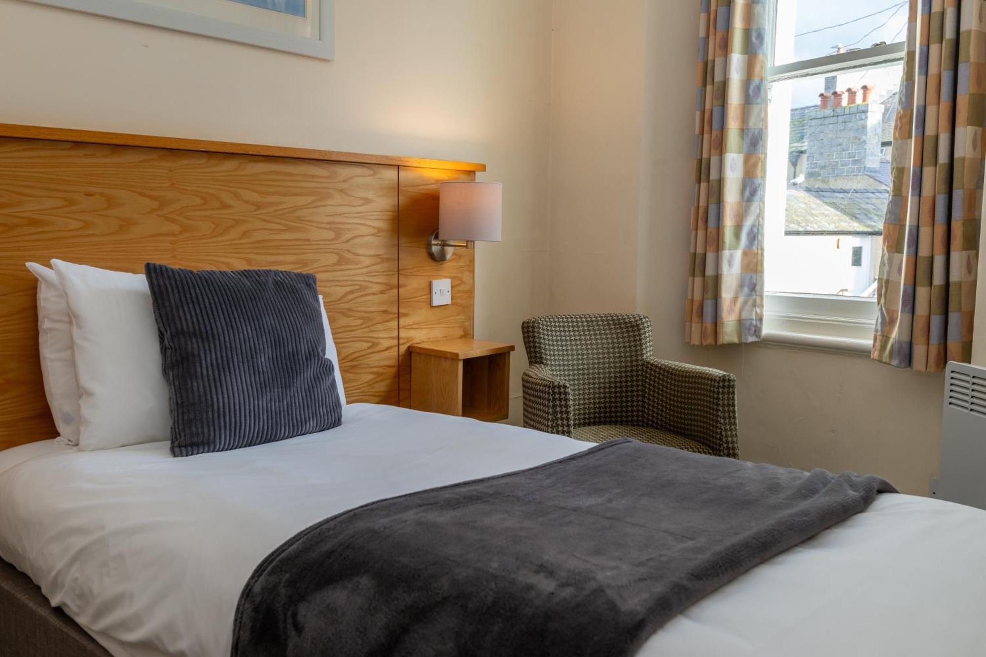 Castle Court Hotel Beaumaris Buitenkant foto
