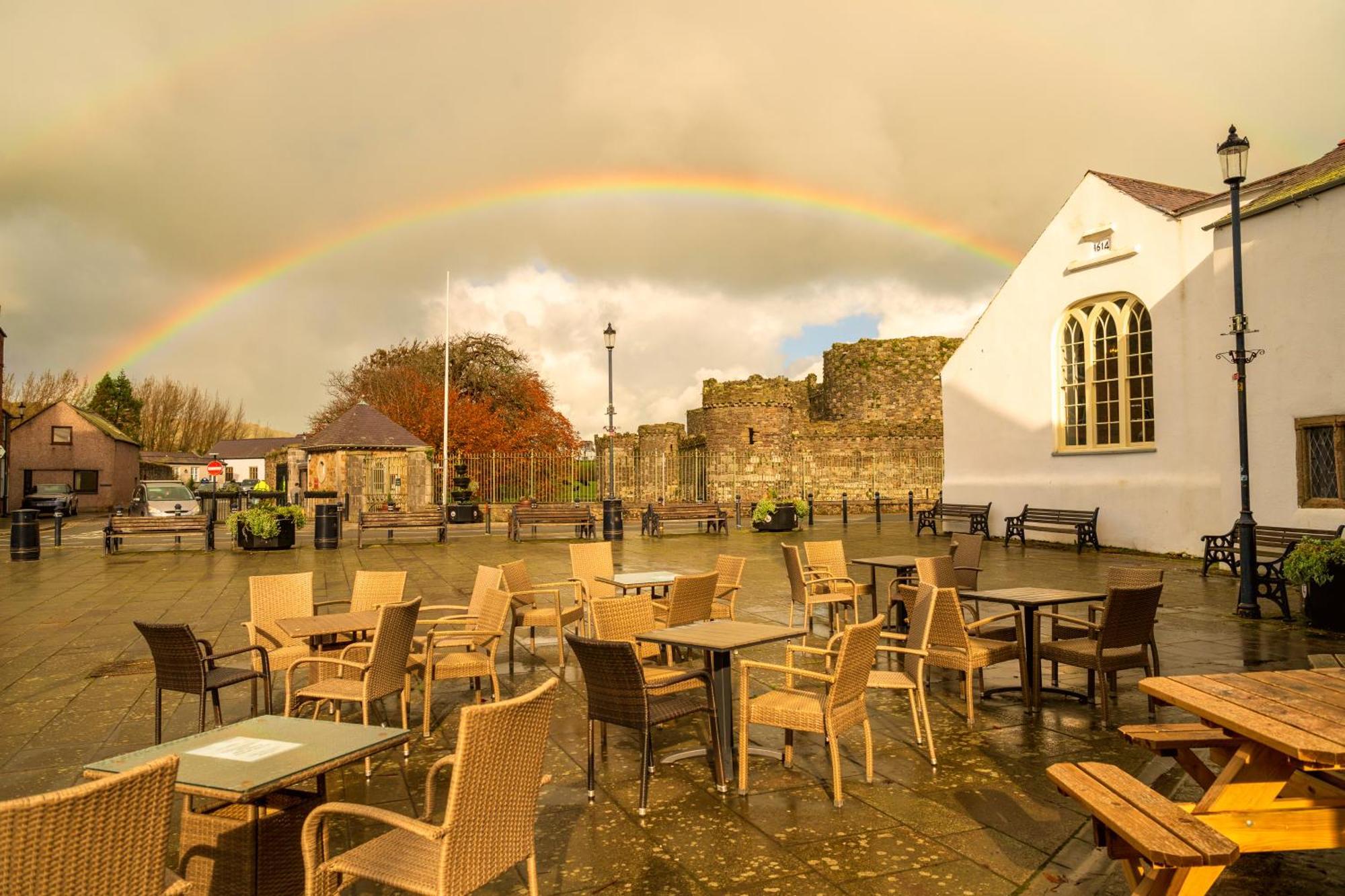 Castle Court Hotel Beaumaris Buitenkant foto